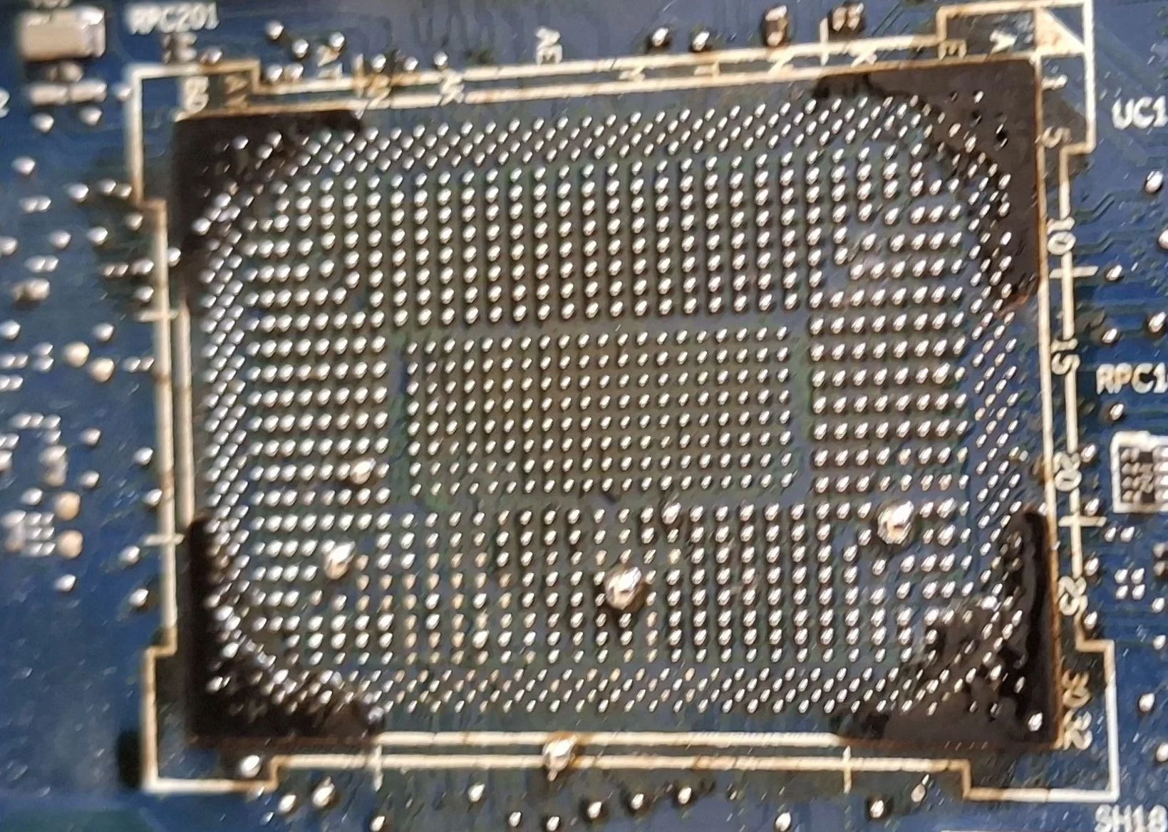 Když teplo zabíjí. Záchrana „mrtvého“ Lenovo Legion 5 s vadou CPU i GPU